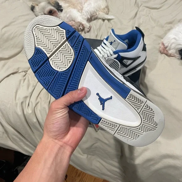 Jordan 4 “Motorsports “